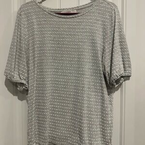 LOFT Gray Polka Dot Short Sleeve Top